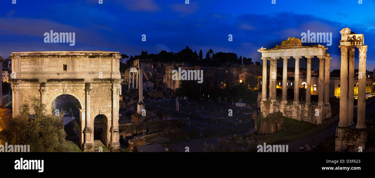 Rovine di Forum Romanum sul Capitolium hill in Roma, Italia Foto Stock