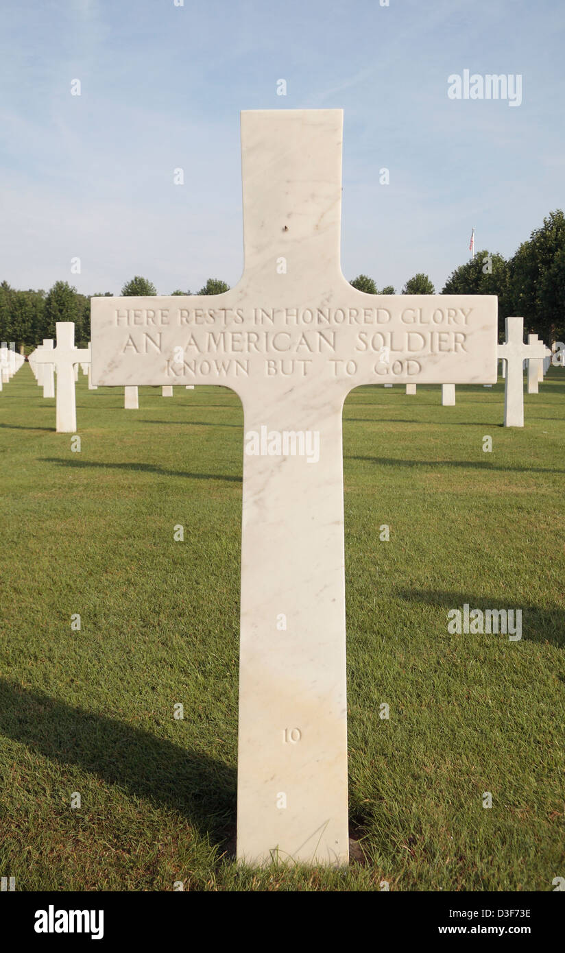 Tomba di un ignoto soldato americano in Oise-Aisne Cimitero Americano, Fère-en-Tardenois, Aisne, Picardia, Francia. Foto Stock