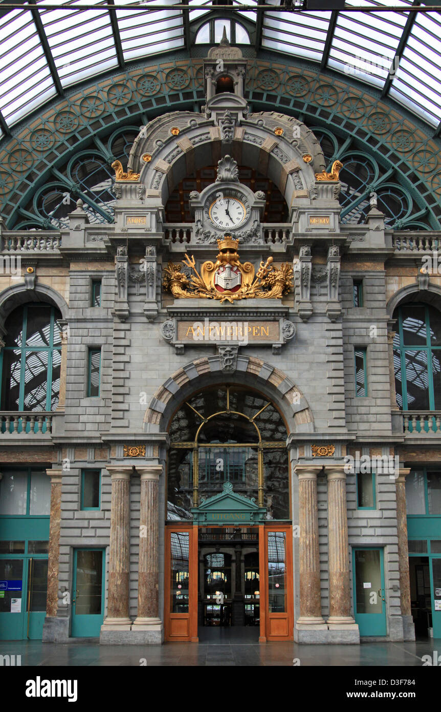 Anversa stazione ferroviaria, Belgio, interno Foto Stock