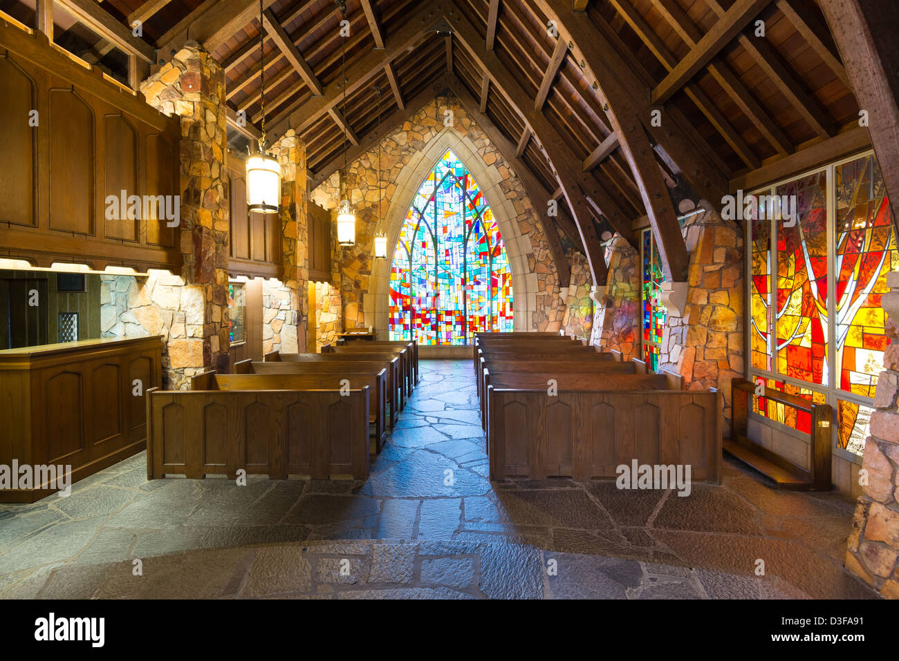 L'interno di Ida Cason Memorial Chapel a Callaway Gardens, pino di montagna, Georgia. Foto Stock