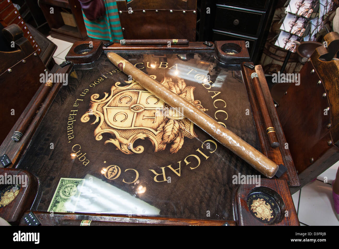 Un 1m. lungo il sigaro in Little Havana Miami, Stati Uniti d'America Foto Stock