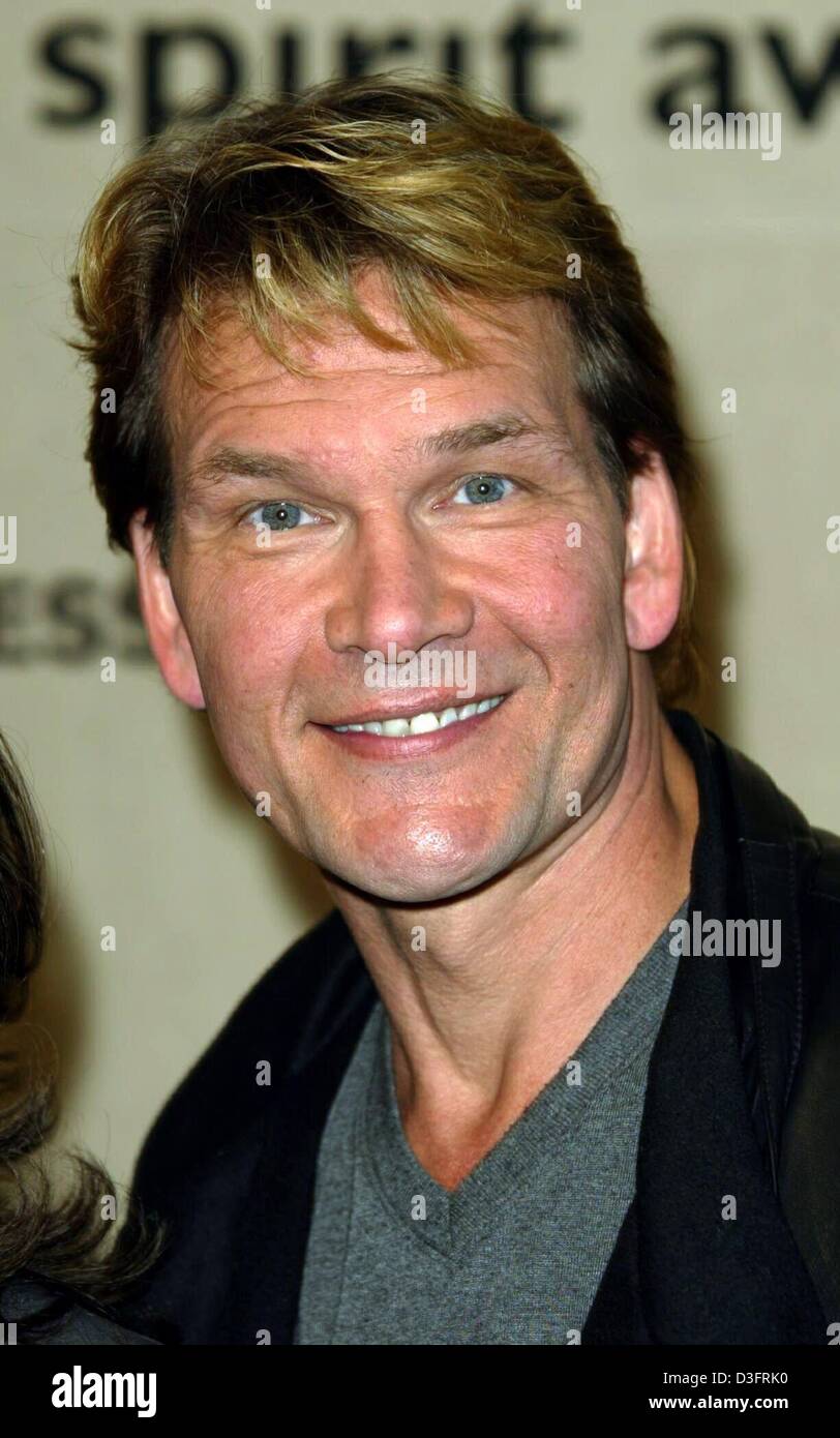 (Dpa) - Noi attore Patrick Swayze ('Dirty Dancing', 'fantasma', 'Giorgio e il Drago') arriva all'indipendente Spirit Awards a Santa Monica, California, 22 marzo 2003. Foto Stock