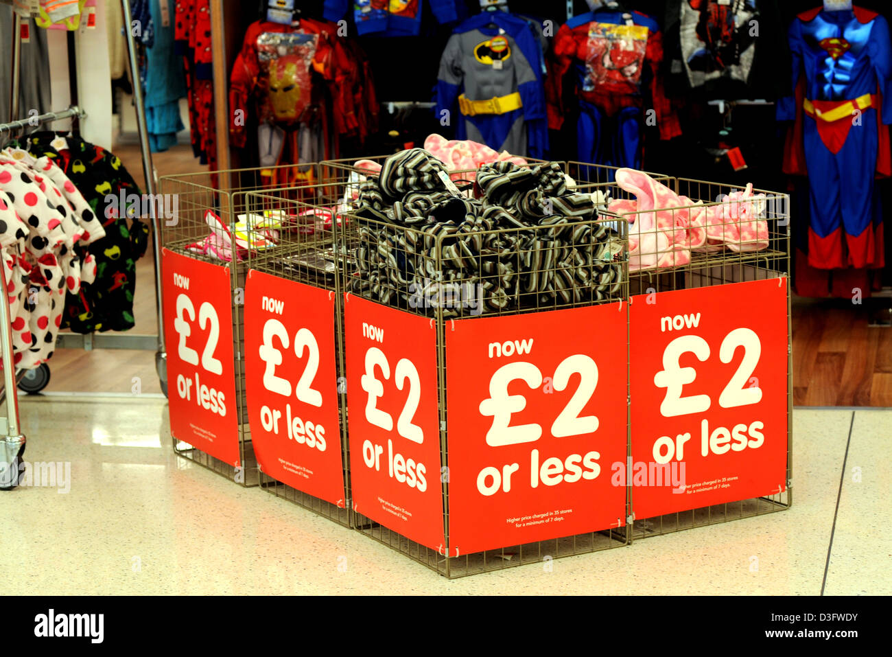 Affare offre display all ASDA superstore a Ferring West Sussex Regno Unito Foto Stock