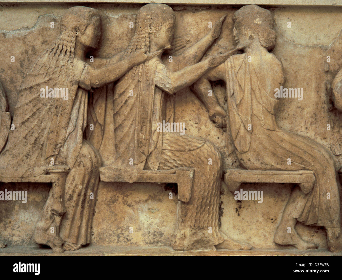 Arte greche. Siphnish tesoro. Fregio. Ares, Afrodite, Artemis e Apollo. Foto Stock