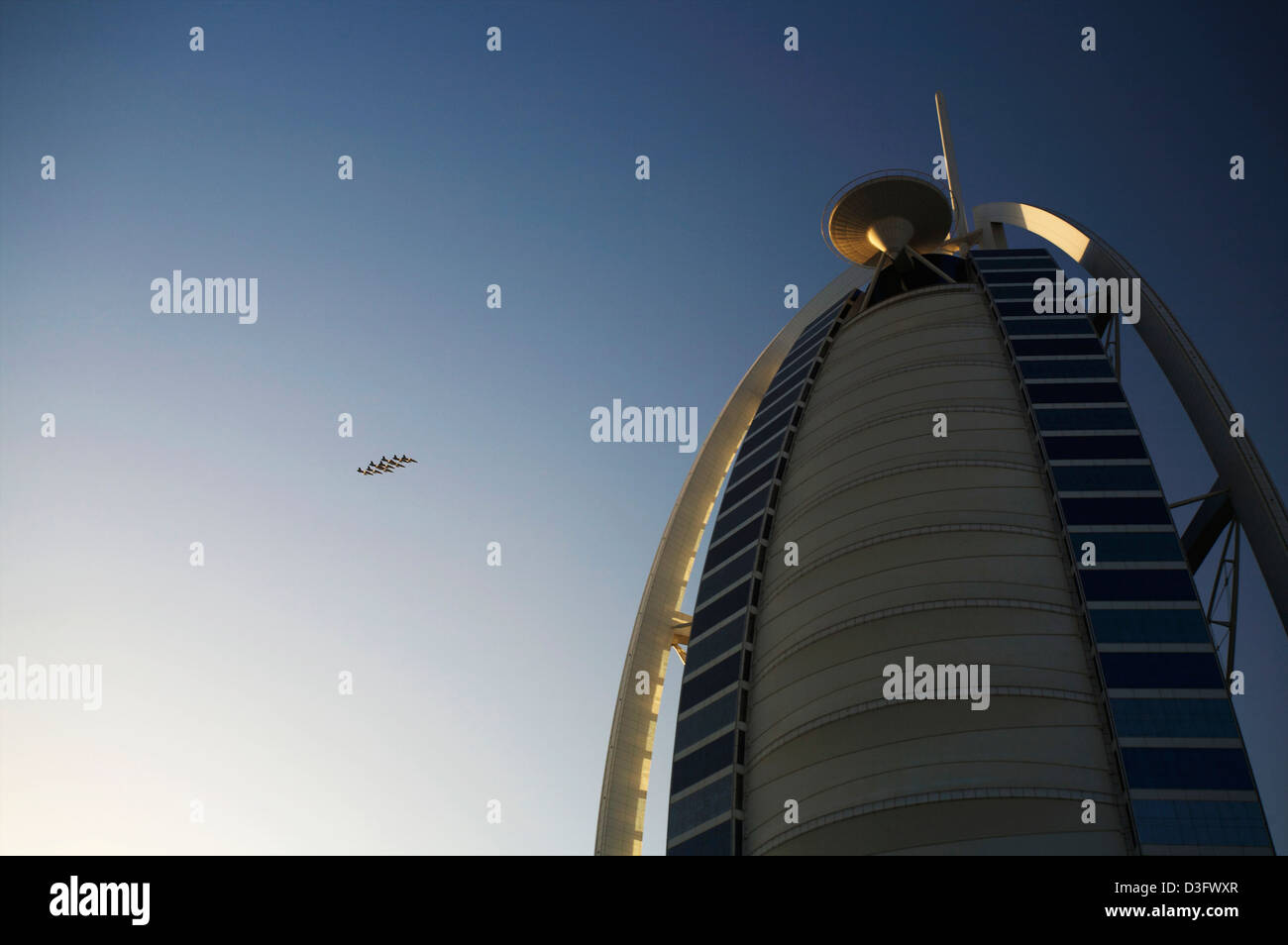 Burj Al Arab sette stelle hotel in Dubai, UAE. Chiamata anche "mira nel deserto", è il solo hotel 7* in tutto il mondo. Foto Stock