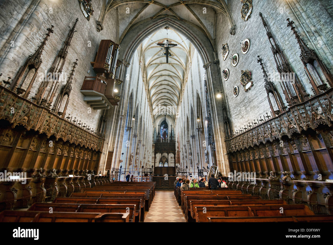 L'interno di Ulm Minster in Germania una chiesa gotica iniziata nel XIV secolo è attualmente il più alto la Chiesa in tutto il mondo. Foto Stock