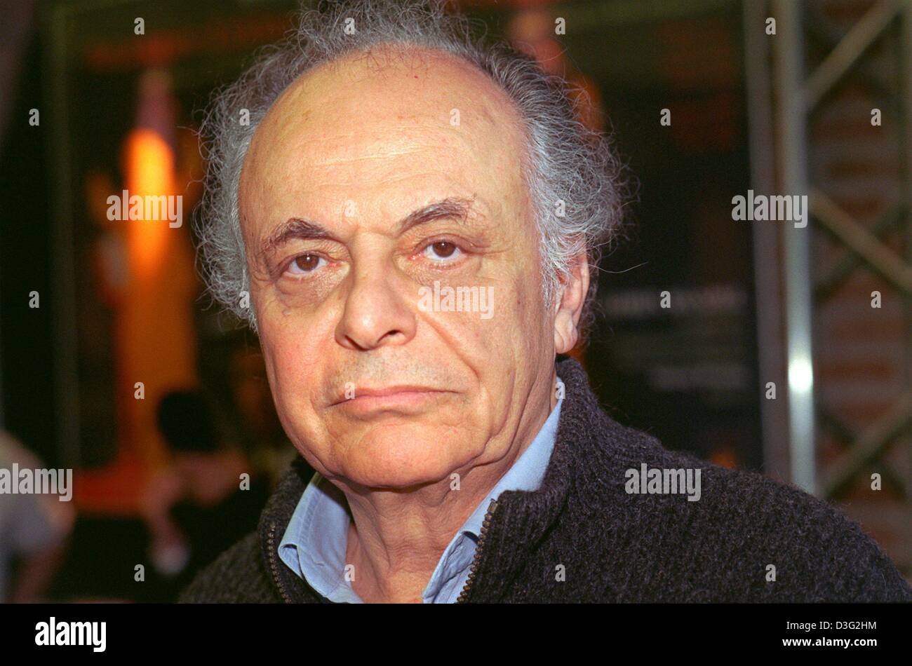 (Dpa file) - US conductor Lorin Maazel nella foto a Monaco di Baviera, 18 gennaio 1999. Lorin Maazel è nato il 6 marzo 1930 a Neuilly (Parigi), dei genitori americani. Egli fu allevato ed educato negli Stati Uniti e all'età di soli sette, è stato invitato da Toscanini a condurre il N.B.C. Symphony e successivamente portato la New York Philharmonic in estate concerti al Lewisohn Foto Stock