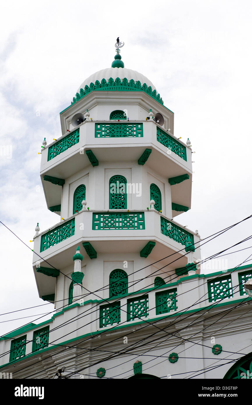 Minareto della moschea, Città Vecchia, Mombasa, in Kenya Foto Stock