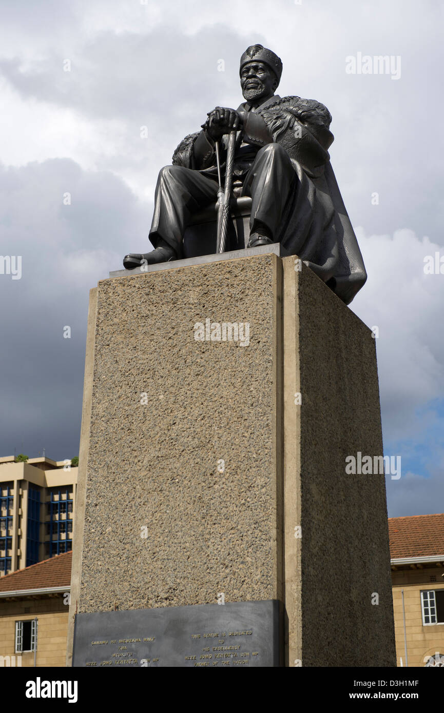 Statua di Jomo Kenyatta, il primo pesident del Kenya, Nairobi, Kenia Foto Stock