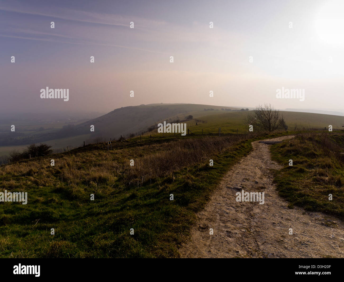 La mattina presto nel South Downs National Park, Sussex England, Regno Unito, adottate dal vertice di Ditchling Beacon Foto Stock