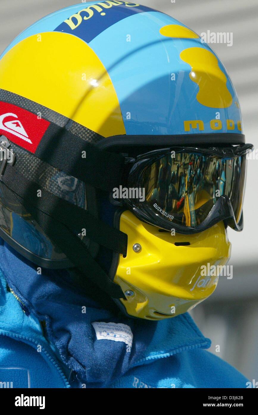 (Dpa) - Un membro del personale del team BAR-Honda in una foto scattata durante il Gran Premio Europeo al Nuerburgring in Germania, 30 maggio 2004. Foto Stock