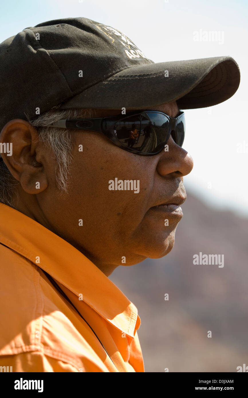 Aboriginal Ted Hall, organizza le visite a Rio Tinto di Argyle Diamond Mine, a sud di Kununnura, Est regione di Kimberley, Australia Foto Stock