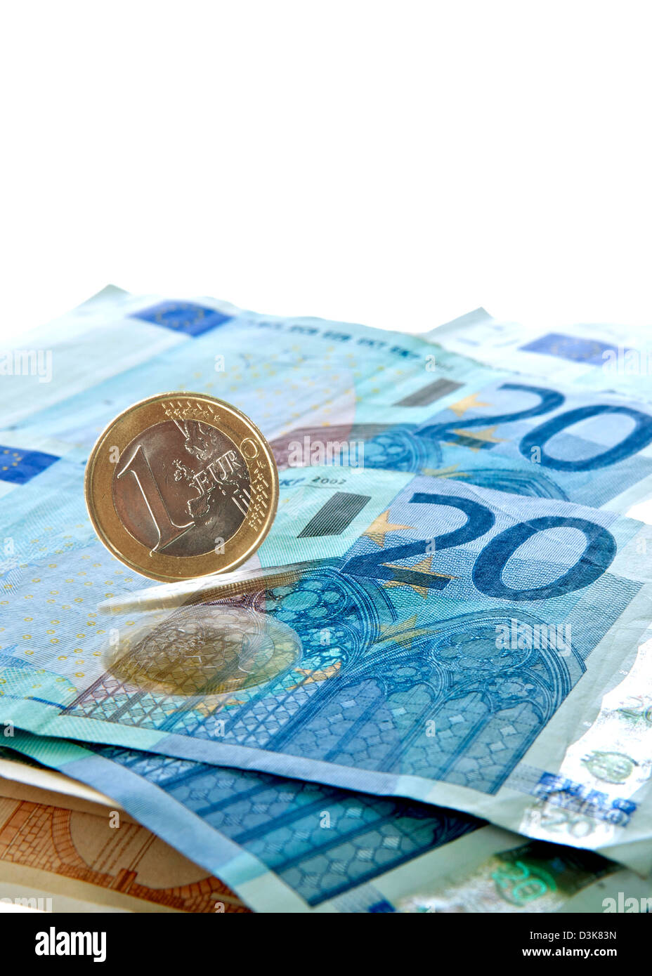 Denaro Euro isolato di sfondo su bianco Foto Stock