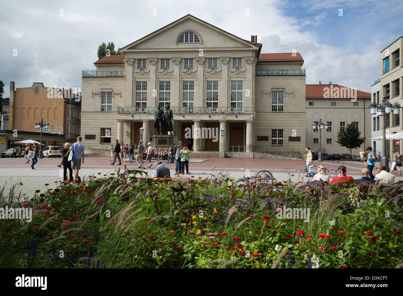 Weimar, Germania, il German National Theatre e Monumento Goethe-Schiller Foto Stock
