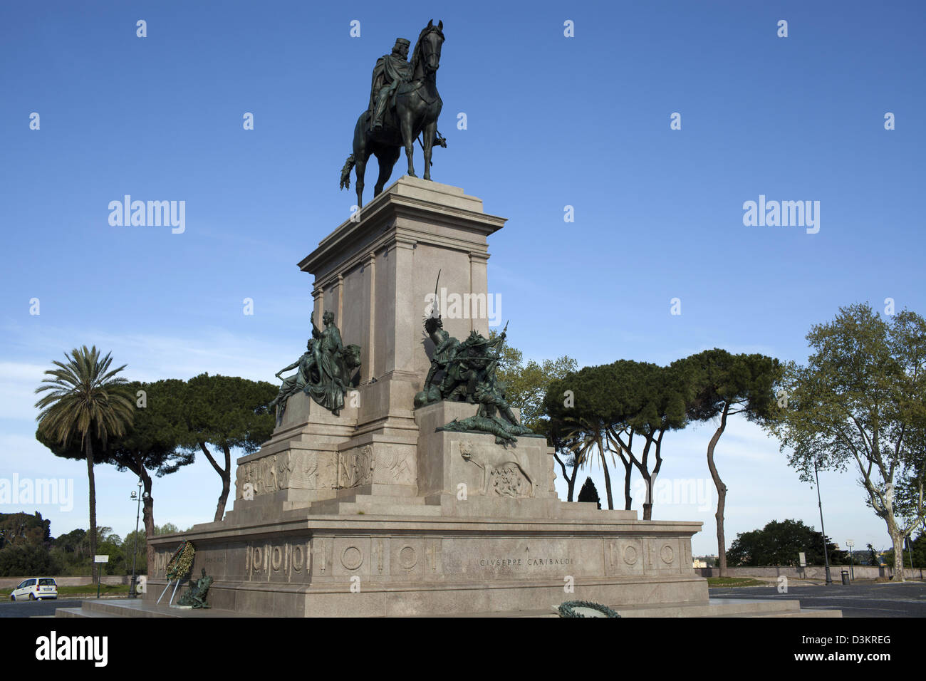 Statua equestre il monumento a Giuseppe Garibaldi sul Gianicolo che si affaccia su Roma Foto Stock
