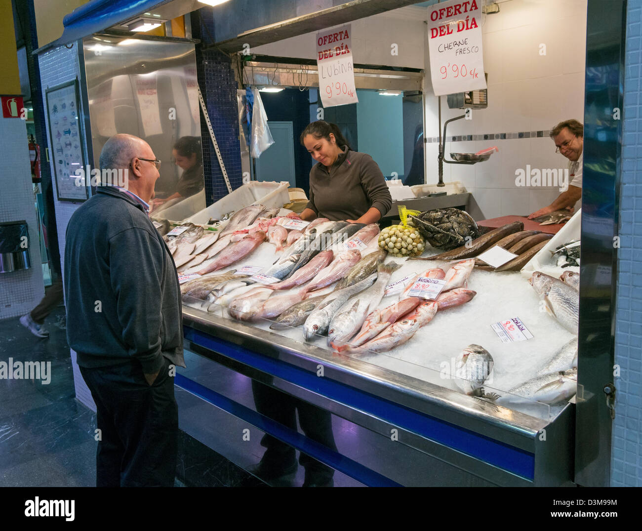 Las Palmas Il mercato coperto in stallo la vendita del pesce Gran Canaria Foto Stock