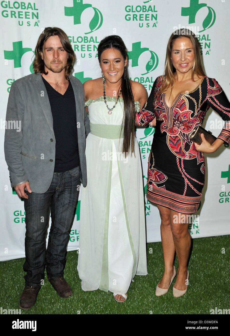 Hollywood, California, USA. Il 21 febbraio 2013. Lukas Nelson, Q'orianka Kilcher presso gli arrivi di Global Green USA del decimo Pre-Oscar annuale festa, Avalon Hollywood, Los Angeles, CA, 20 febbraio 2013. Foto di: Dee Cercone/Everett raccolta/Alamy Live News Foto Stock