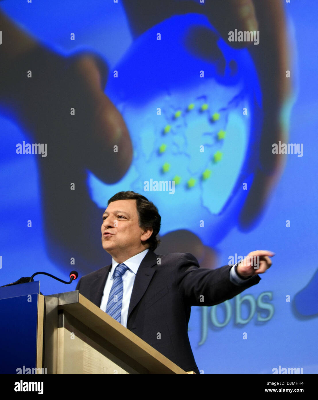 Il presidente della Commissione europea, portoghese José Manuel Durao Barroso parla durante una conferenza stampa presso la sede centrale dell'UE a Bruxelles, martedì 21 marzo 2006. Foto: Thierry Monasse Foto Stock