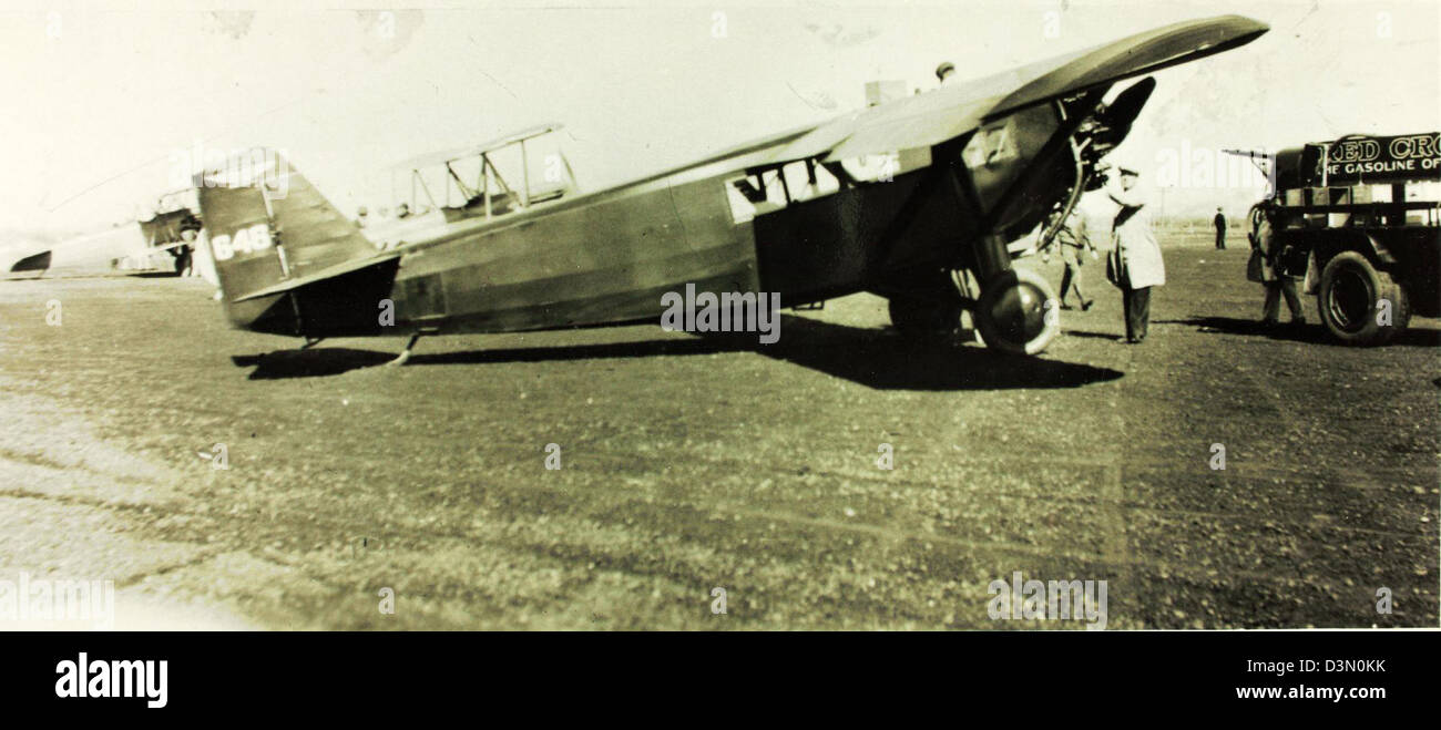 La Dole Air Race ha visto la Breese Pabco Pacific Flyer NX646, un partecipante chiave nella storica corsa dell'aviazione. L'evento ha segnato una pietra miliare significativa nel trasporto aereo a lunga distanza e il crescente interesse per i voli transeuropei. Foto Stock