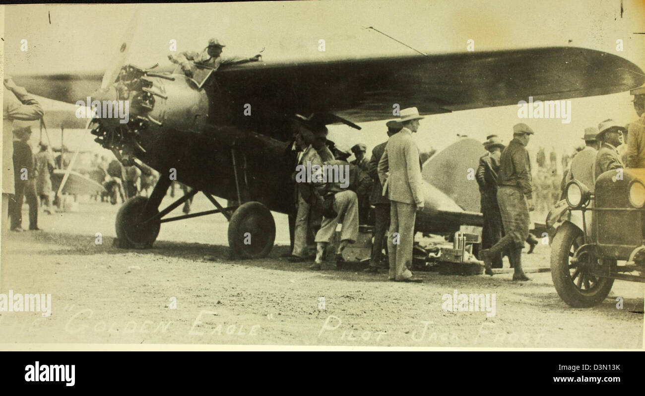 Il Lockheed Vega Golden Eagle NX913 ha partecipato alla Dole Air Race, uno storico evento aeronautico, che ha testato la resistenza degli aeromobili e le abilità di navigazione in tutto il Pacifico. Foto Stock