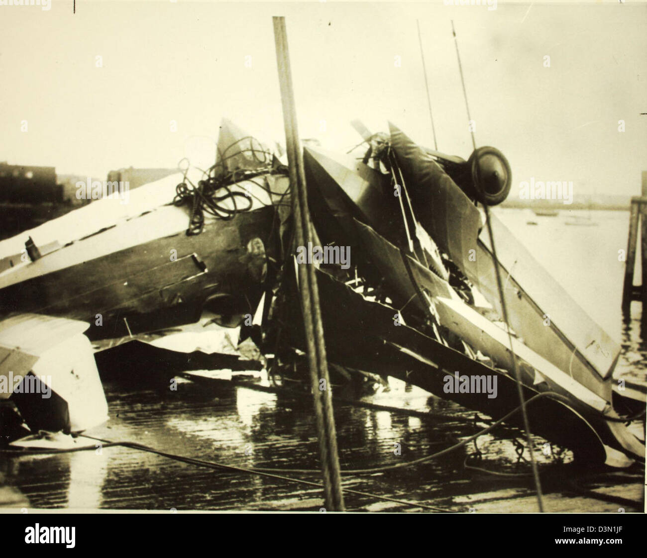 La Dole Air Race, con l'International Triplane CF-10 "Pride of Los Angeles", è stata una storica competizione aeronautica che ha messo in evidenza la velocità e le capacità dei piloti. Foto Stock