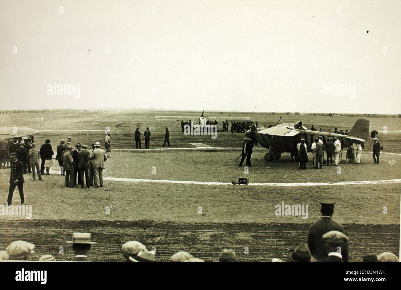 La Dole Air Race, un evento storico dell'aviazione, vide competere l'aereo Breese Aloha (NX927). La gara fu una parte significativa della storia dell'aviazione, mostrando capacità di volo a lunga distanza e tecnologia aeronautica dell'epoca. Foto Stock