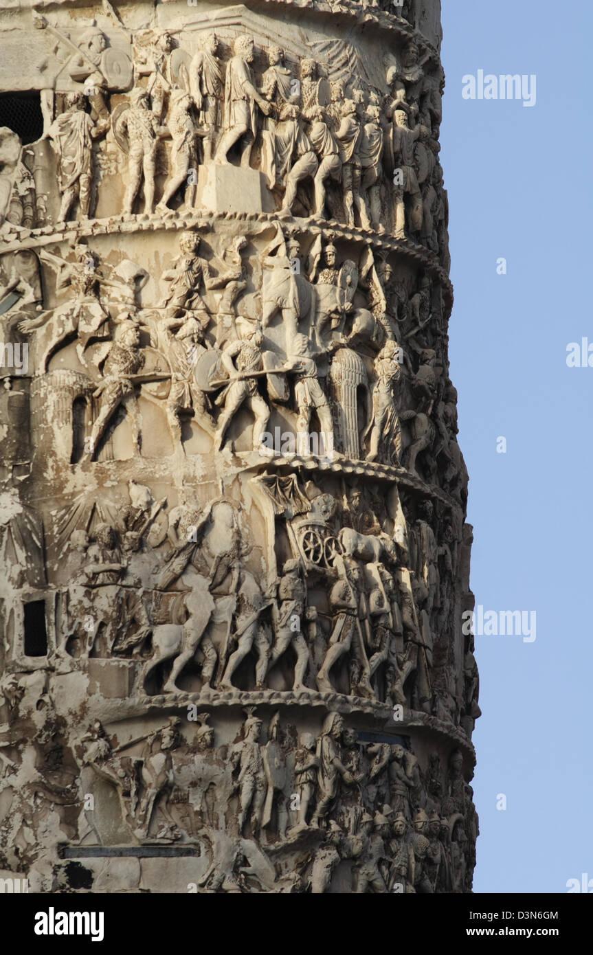 Italia Lazio Roma, Piazza Piazza Colonna, la colonna di Marco Aurelio, dettaglio Foto Stock