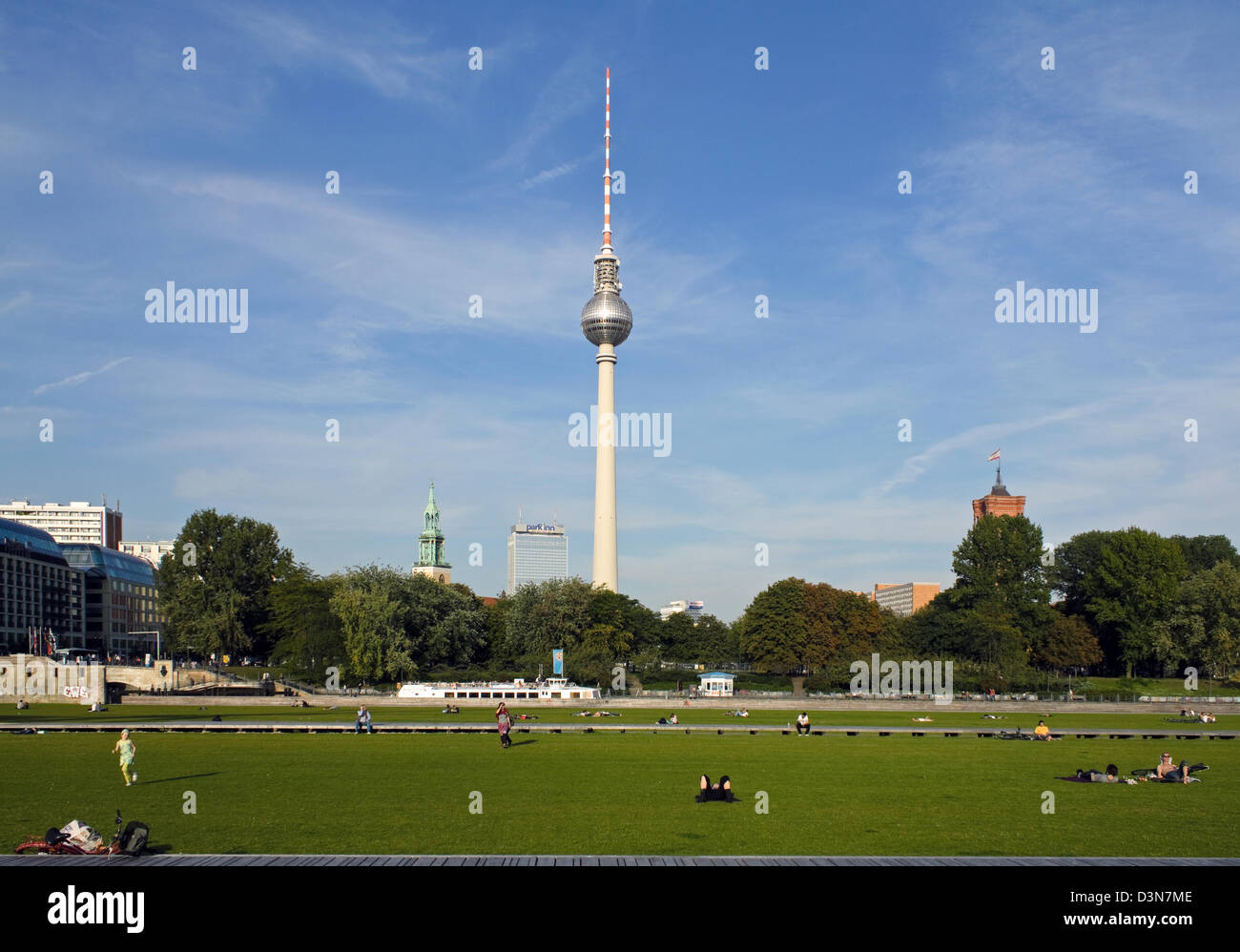 Berlino, Germania, vista da piazza Castello verso Alexanderplatz Foto Stock