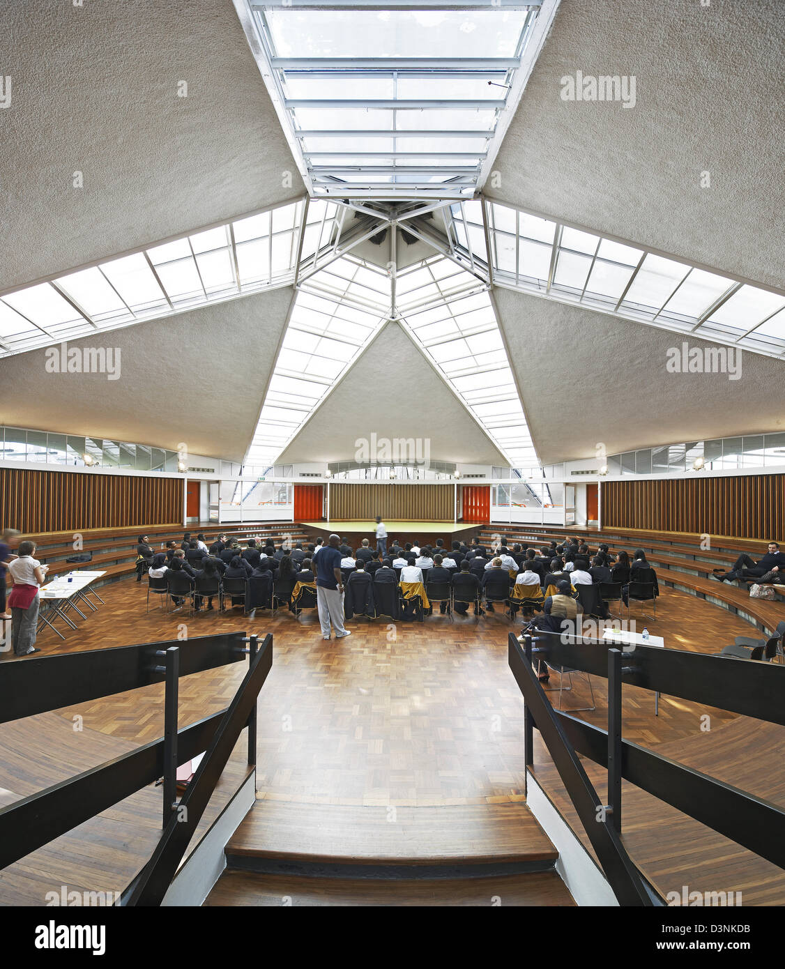 Accademia Globe, London, Regno Unito. Architetto: Amanda Levete Architects, 2011. Rinnovato edificio del Pentagono con multifuncti Foto Stock