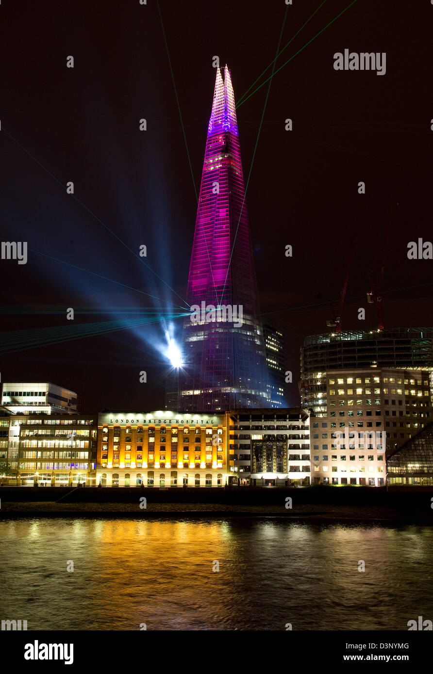 Shard laser show del 5 luglio 2012 progettato dall architetto Renzo Piano Foto Stock