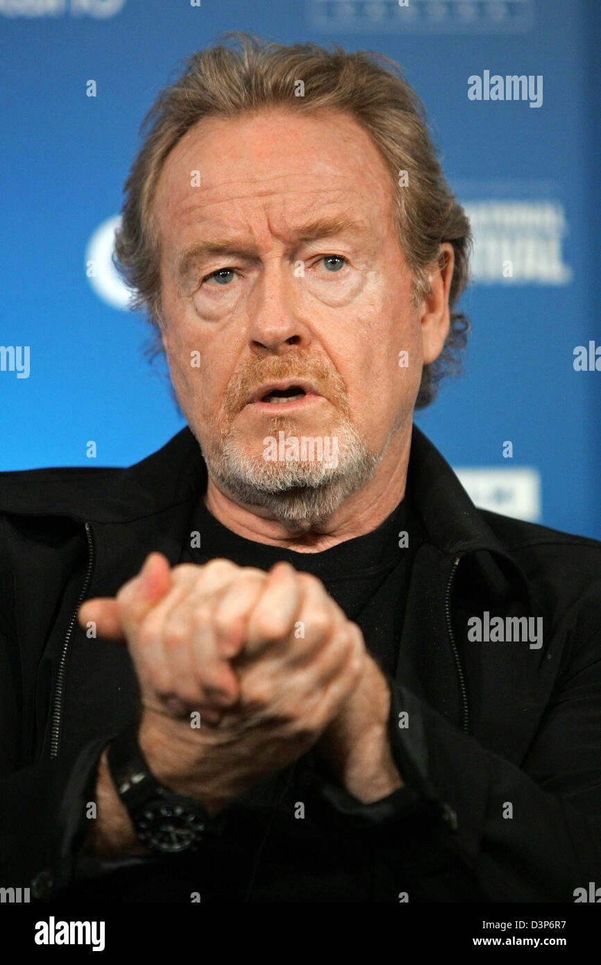 Regista inglese Ridley Scott discute il suo nuovo film "Buon anno" in occasione di una conferenza stampa presso l'Hotel Sutton Place a Toronto, Canada, Sabato, 9 settembre 2006. Foto: Hubert Boesl Foto Stock