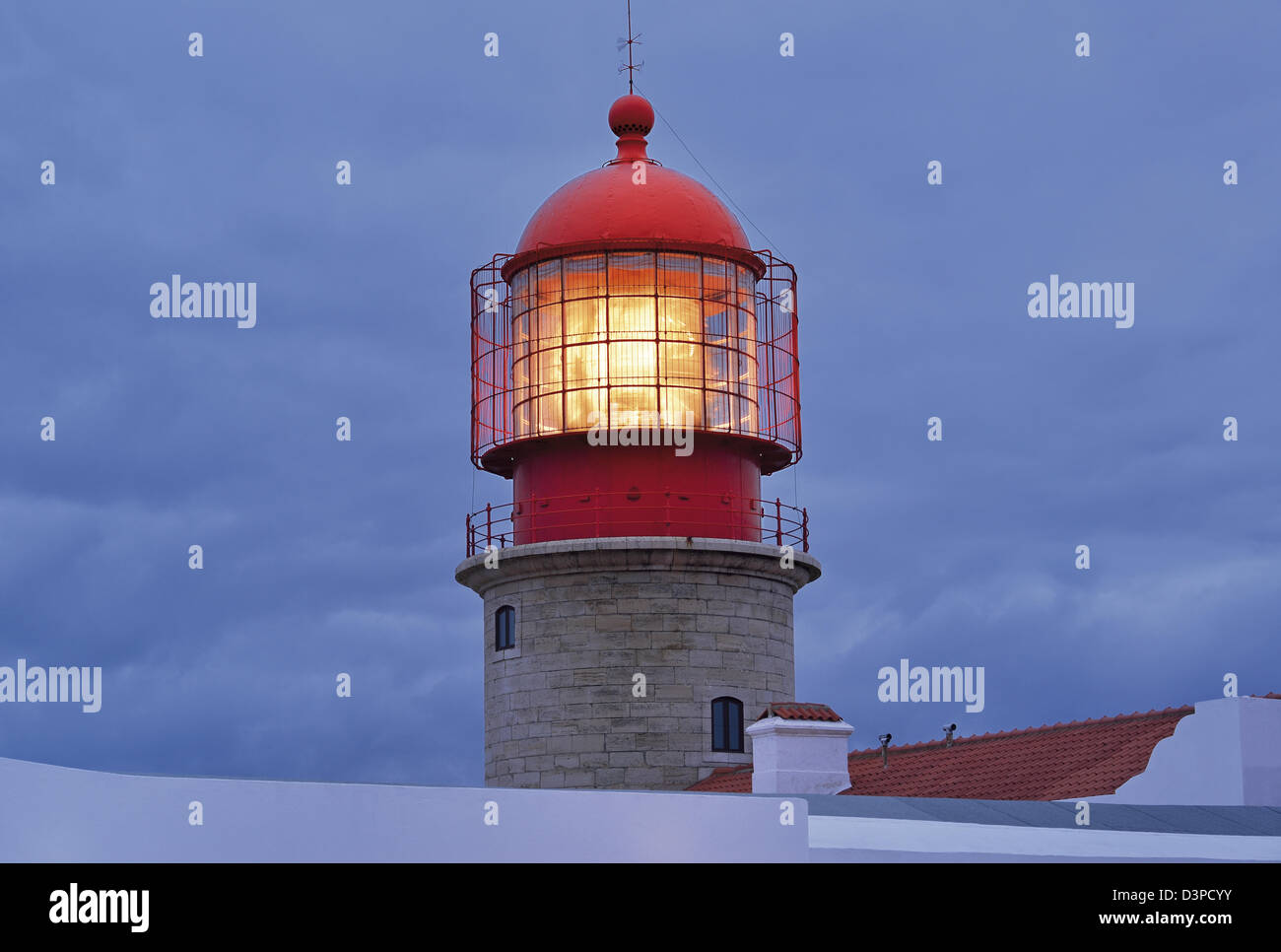 Il Portogallo, Algarve: superiore del faro di Capo San Vincenzo con la luce Foto Stock