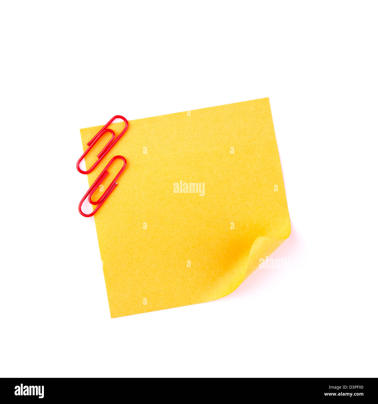 Orange carta adesiva nota con clip rosse isolato su bianco Foto Stock