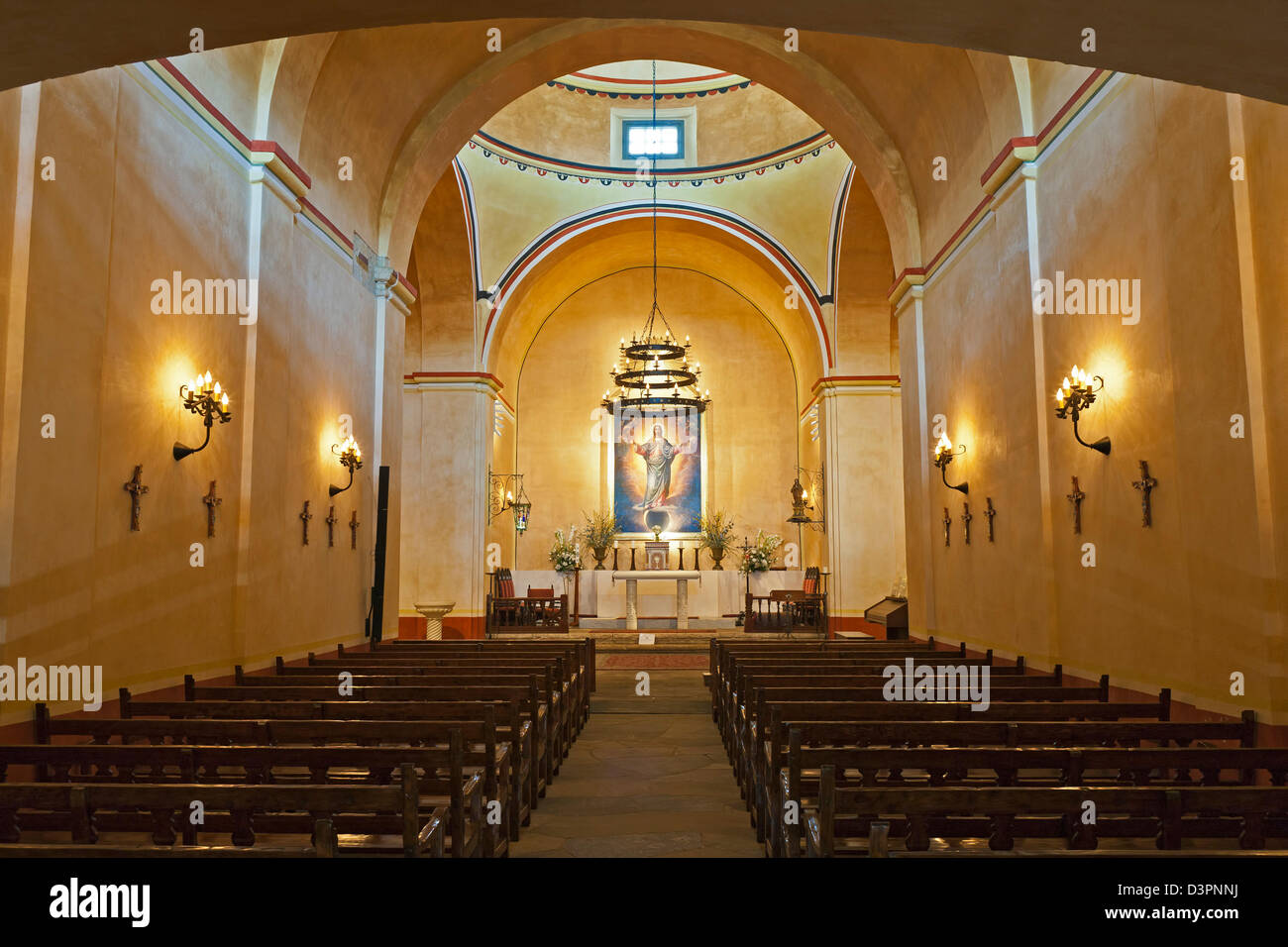 Interno e altare, missione Nuestra Senora de la Purisima Concepcion de Acuna (1731), San Antonio, Texas, Stati Uniti d'America Foto Stock