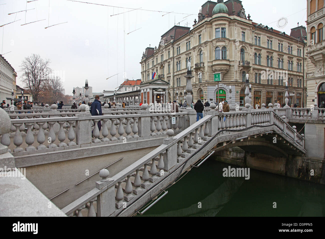 Il triplice ponte sopra il fiume Ljubljancia Ljubljana Slovenia Europa Foto Stock