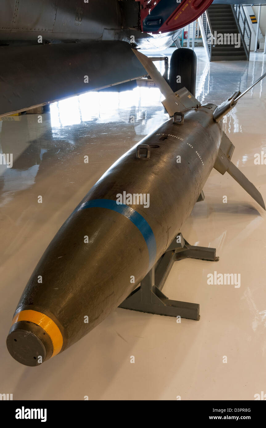 GBU-10 2000 lb Paveway II laser guidato bomba, Ali sopra le Montagne Rocciose Museo dell'aria e dello spazio, Denver, Colorado. Foto Stock