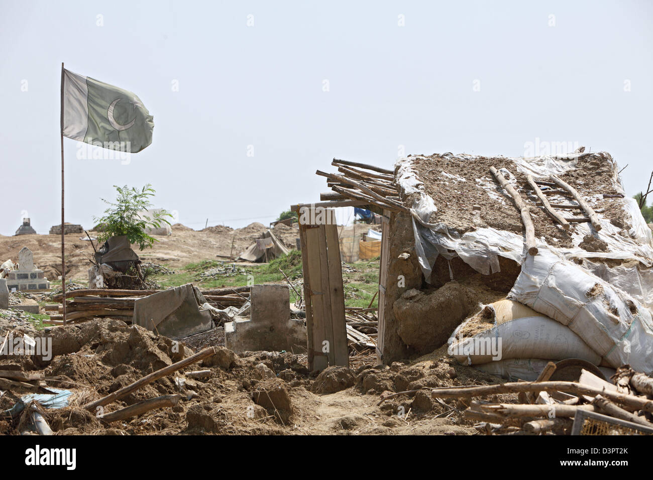 Charsadda, Pakistan, inondazioni zersoertes, weggeschwemmtes village Foto Stock