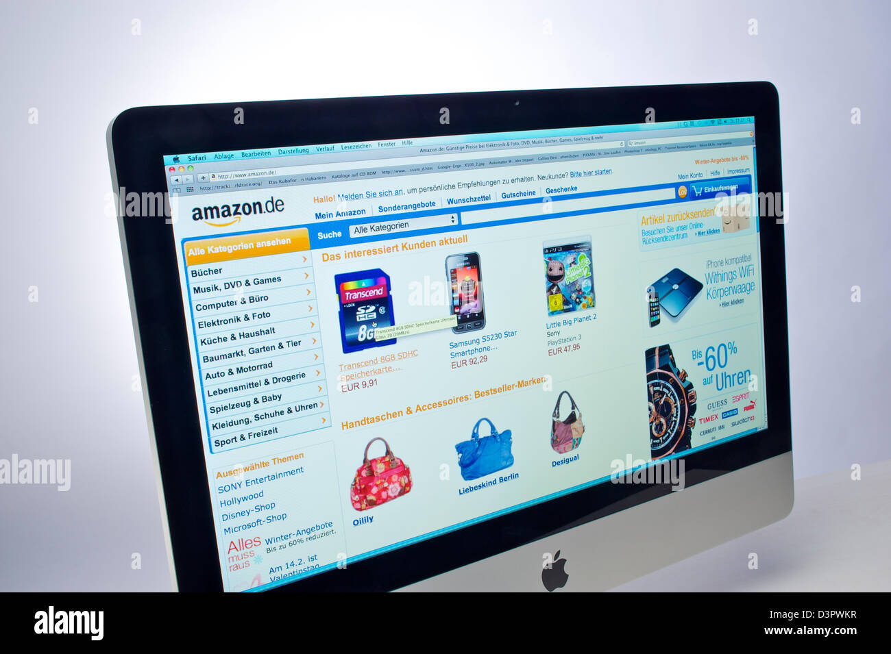 Amburgo, Germania, amazon sito web su un computer Apple iMac Foto Stock