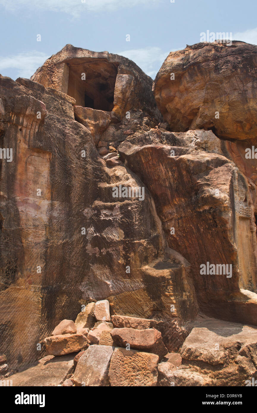 Rovine di un sito archeologico, Udayagiri e Khandagiri Grotte, Bhubaneswar, Orissa, India Foto Stock