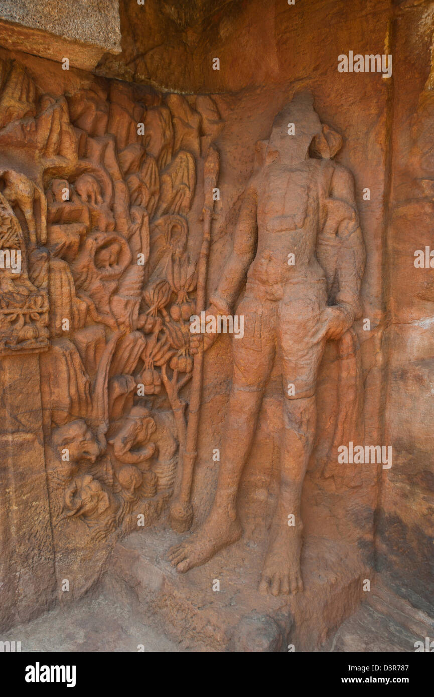 Dettagli di intagli in corrispondenza di un sito archeologico, Udayagiri e Khandagiri Grotte, Bhubaneswar, Orissa, India Foto Stock