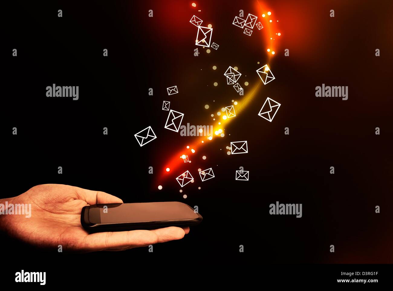 Abstract, toccando telefono mobile, battenti buste. Messaggio Composizione in streaming Foto Stock