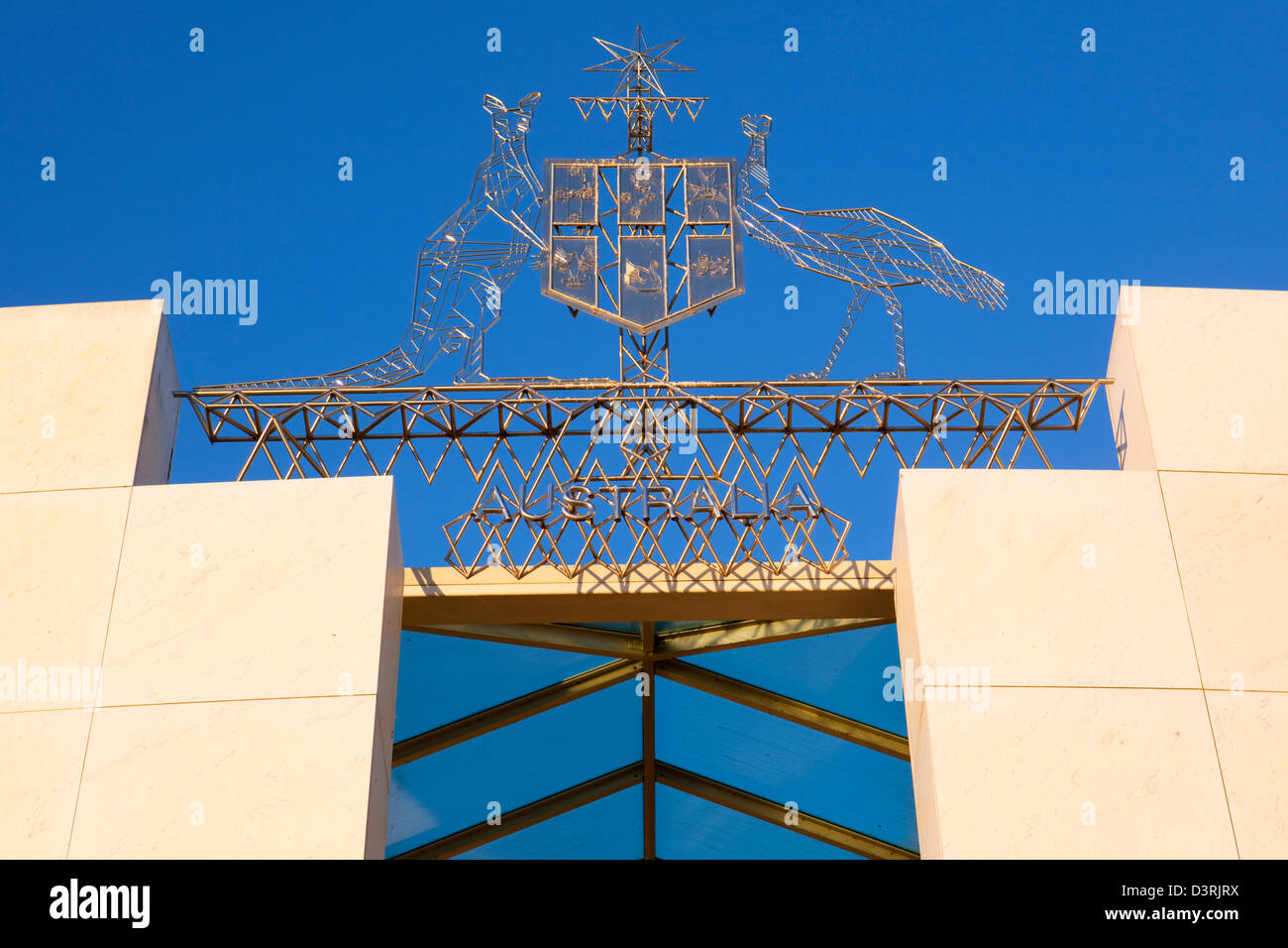 Australian stemma che ornano l'entrata alla Casa del Parlamento. Canberra, Australian Capital Territory (ACT), Australia Foto Stock