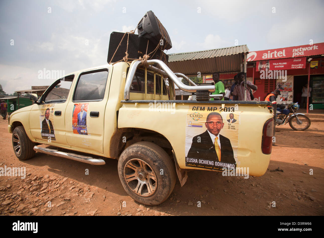 Auto di campagna per la corda MP candidato Eliseo Ochieng Odhiambo, Yala, nella provincia di Nyanza, Kenya, Febbraio 2013 Foto Stock