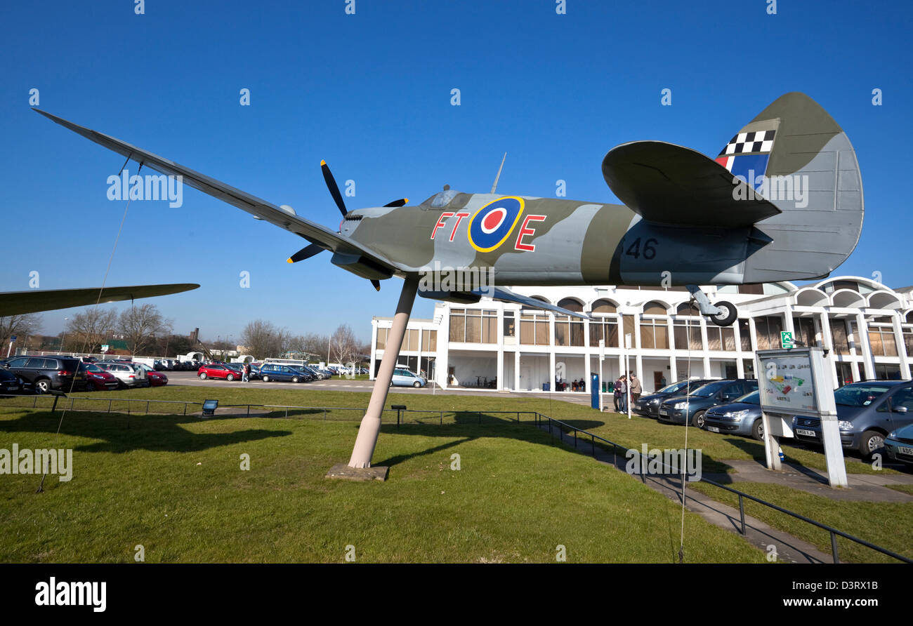 Il Supermarine Spitfire Mk IX, British single-sede degli aerei da caccia, presso il Royal Air Force (RAF Museum London, England, Regno Unito Foto Stock