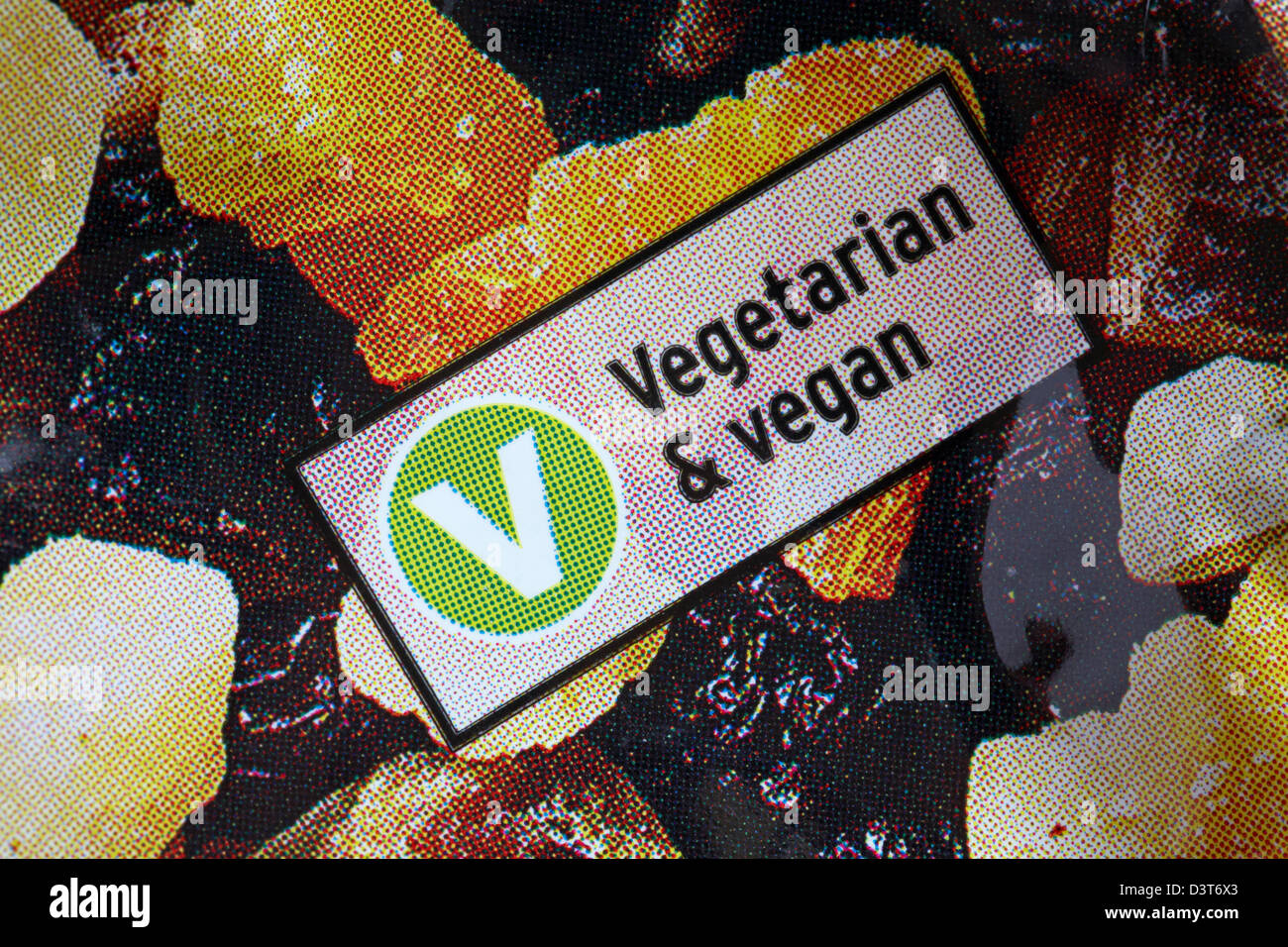 Vegetariano e vegano logo sul pacchetto di Sainsbury's essiccato mix di frutta Foto Stock