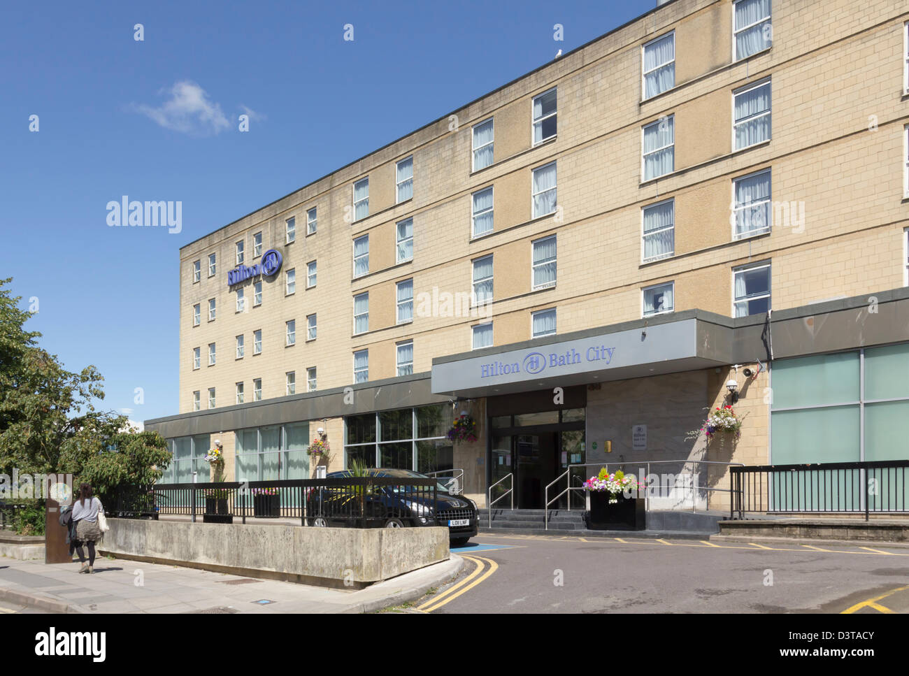 L'Hilton Bath City Hotel su Walcot Street nella vasca da bagno. Tipico del xx secolo architettura funzionale. Foto Stock