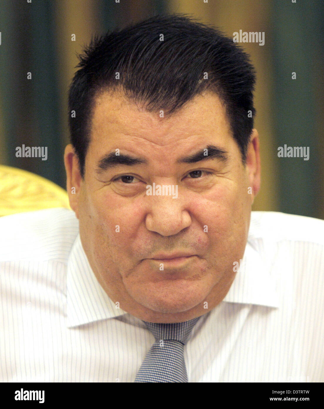Il Presidente turkmeno Saparmurat Niyazov aka Türkmenbaşy raffigurato nella Aşgabat, Turkemenistan, 2 novembre 2006. Foto: Peer Grimm Foto Stock