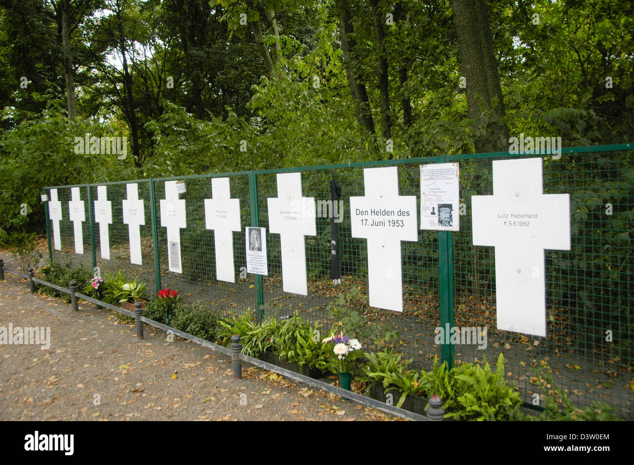 Croci Bianche memorial dal Reichstag di Berlino, Germania Foto Stock