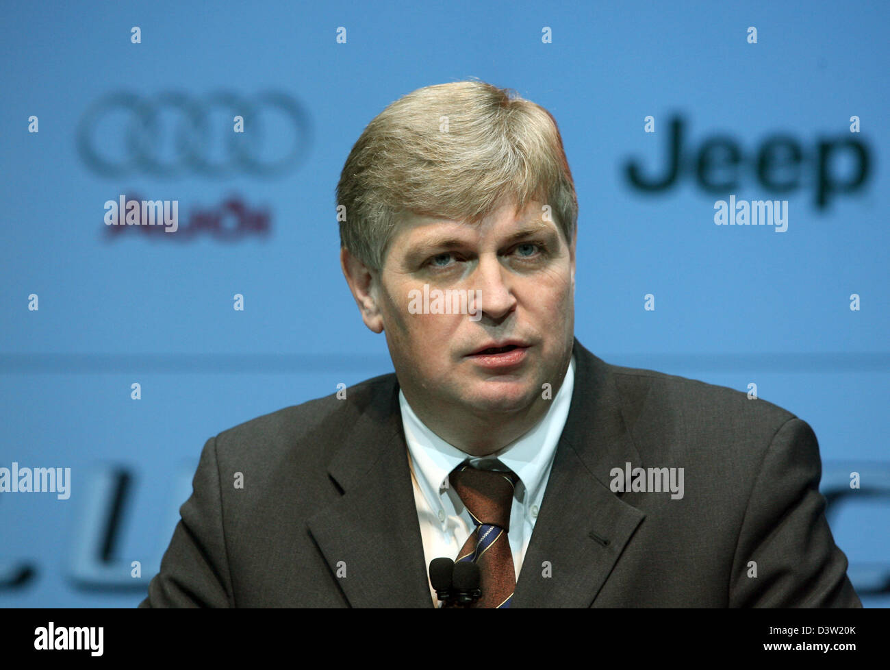 Unità Audi Ricerca&Sviluppo direttore Thomas Weber parla alla presentazione dell'iniziativa BLUETEC di Volkswagen, Mercedes, Audi e Jeep il Kodak Theatre di Los Angeles, Stati Uniti d'America, 28 novembre 2006. Foto: Uli Deck Foto Stock