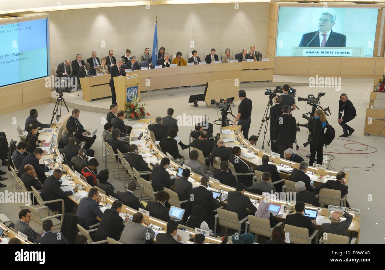 Ginevra, Svizzera, 25 febbraio, 2013. Il presidente tedesco Joachim Gauck tiene un discorso nella sala conferenze del Consiglio dei Diritti Umani delle Nazioni Unite a Ginevra, Svizzera, 25 febbraio, 2013. Presidente Gauck visite governative e organizzazioni non governative che durante i due giorni di viaggio in Svizzera. Foto: RAINER JENSEN/dpa/Alamy Live News Foto Stock